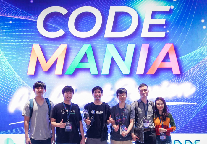 Hyper Ledger & Ethereum Workshop at Code Mania 1010